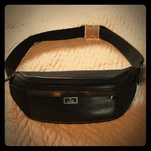 GUCCI fanny pack